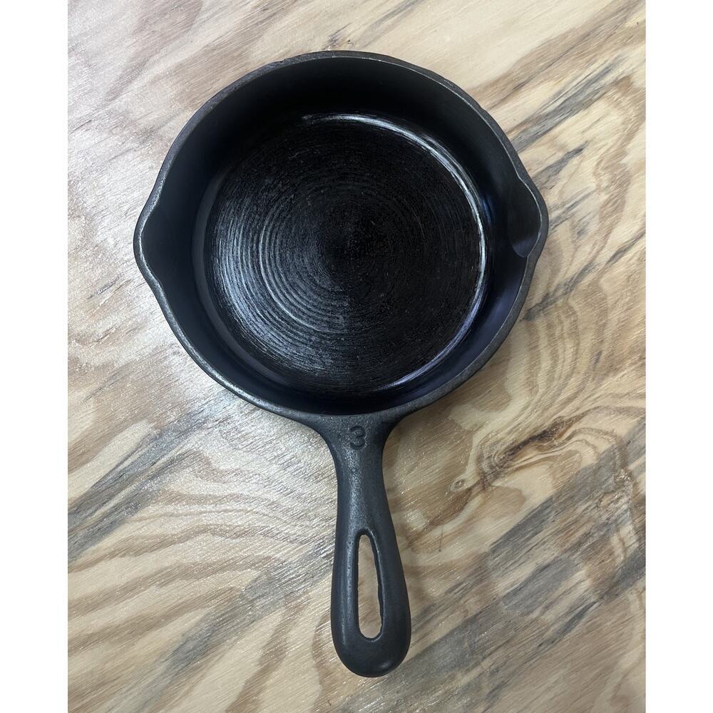 Vtg 3 Unmarked Wagner Ware Seasoned Cast Iron Skillet Fry Sauce Pan 6 1/2" - Picture 5 of 10